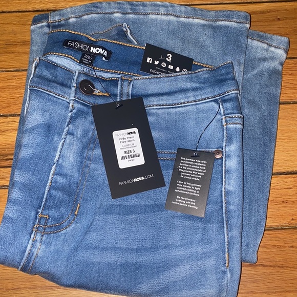 NWT Fashion Nova I’ll be there flare jeans - Picture 2 of 2
